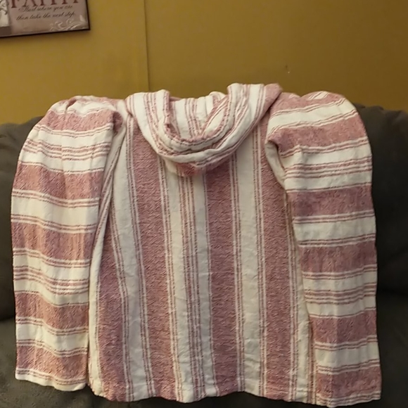 Hooded Pullover Top - Picture 2 of 3